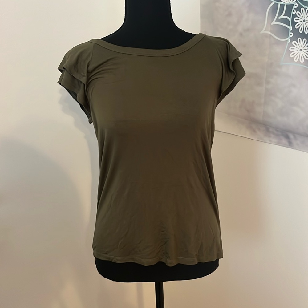 Green GAP Xs shirt